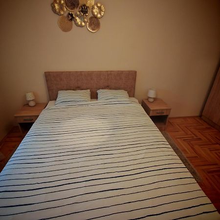 Krstic_Lux Apartman Subotica Buitenkant foto