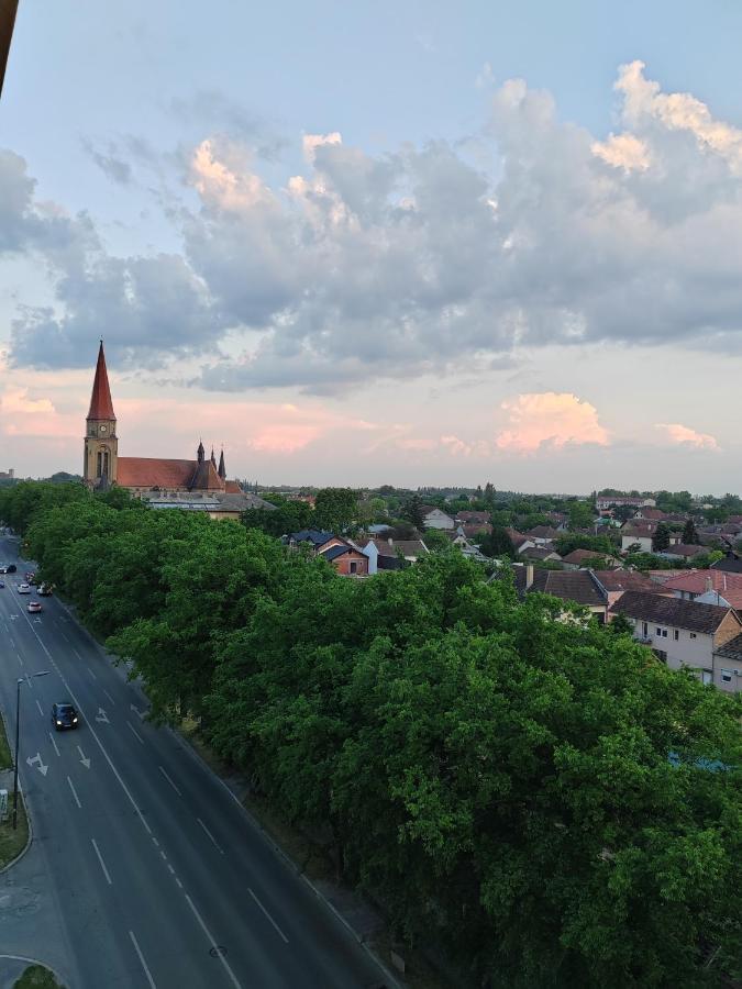 Krstic_Lux Apartman Subotica Buitenkant foto