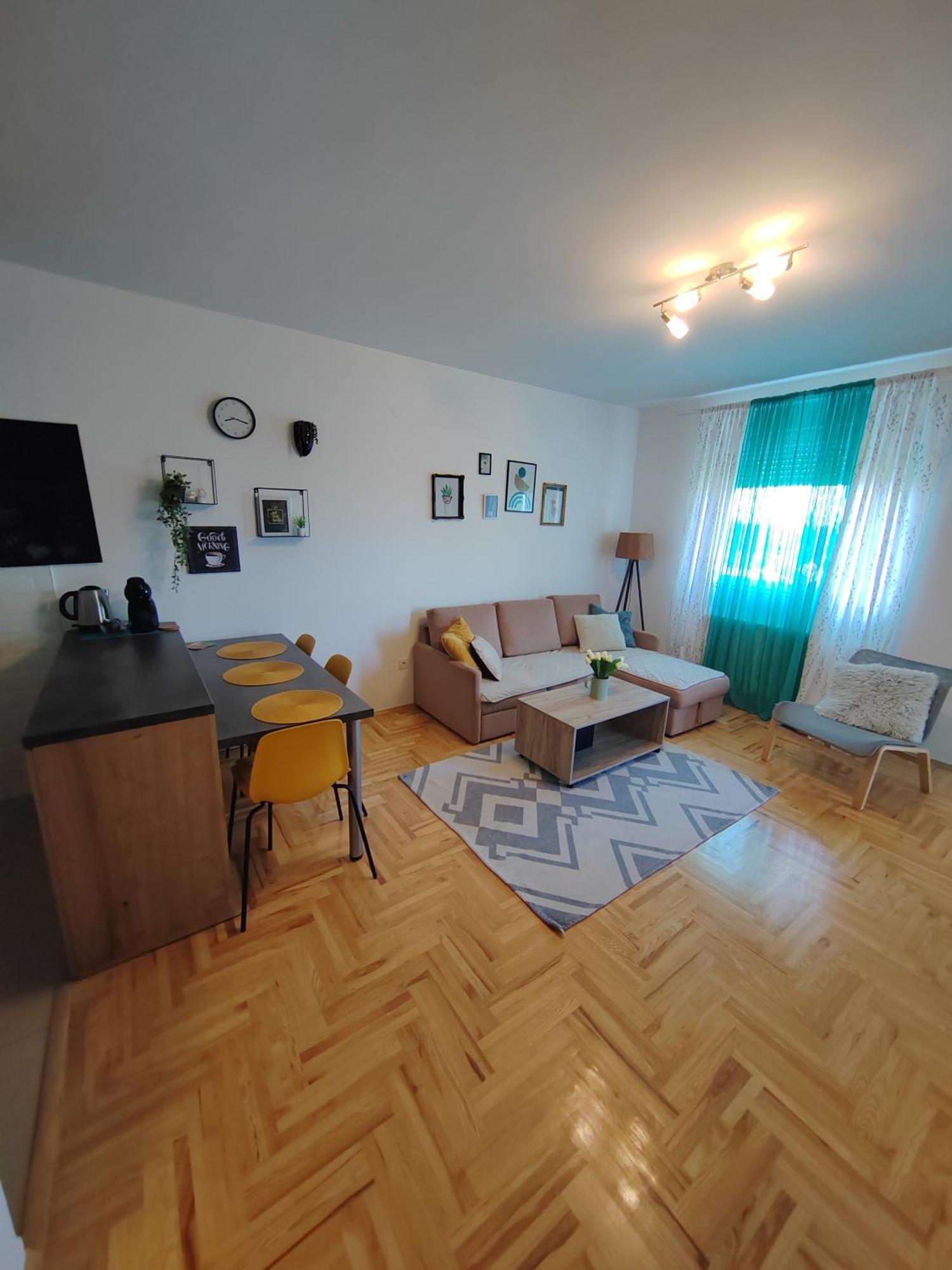 Krstic_Lux Apartman Subotica Buitenkant foto